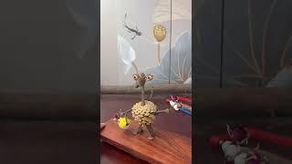 The ground laziness brings flowers and fruits to everyone. Parent-child interaction. Pine cones