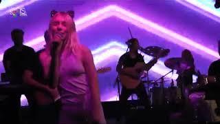 Aleyna Tilki Muhteşem Dans Gösterisi  Sen Olsan Bari Konser