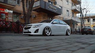 Злой кукуруз на стиле. Chevrolet Cruze на пневме. Stance.