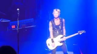 Axl Rose introduces Duff McKagan   May 31 2014 reunion