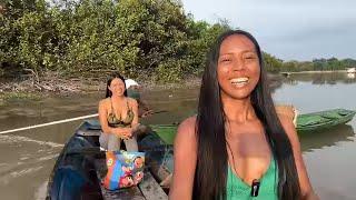 We went to the Bodo lake in the igarapé/motor preached and rowed for 3 hours to get home