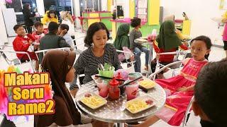 Makan rame2 di cafe okusha , seru....!!!