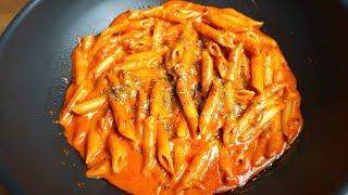 How to Make Easy Penne PASTA SPICY SAUCE (ala Gigi Hadid Pasta Recipe)