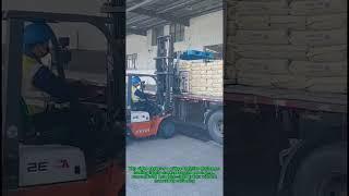 Pallet Flip Magic: Forklift Loading Revolution!