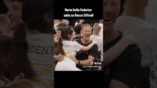 Maria Sofia Federico si lancia su Rocco Siffredi