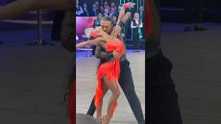 Алексей Капуста и Ксения Сибушева #бальныетанцы