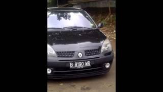 Renaulters at Hanggar teras 11 Feb 2012