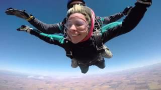 1409 Vicky Wieditz Skydive at Chicagoland Skydiving Center 20151017 Klash Steve V