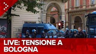 LIVE Bologna, cortei antagonisti contro presidio estrema destra: diretta video