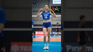 What Happens When You Coach A 10ft Volleyball Player on Court!?