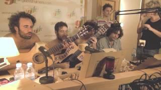 LA PANDILLA VOLADORA - Todo me da igual (Directo acústico estudios Radio Gladys Palmera)