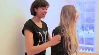 Runway instructional video New York City- How to walk as a Supermodel! www.catwalkcoach.nl