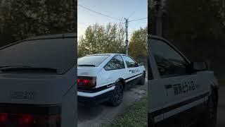 AE86 Sprinter Trueno готовится доставлять тофу