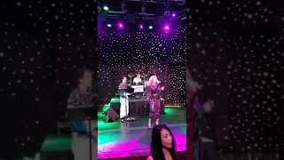 Những Bước Chân Âm Thầm - Mimi Phan