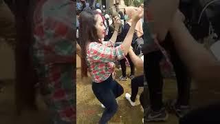 Viral cewek ini goyang sampai hot banget