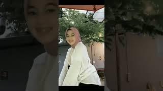 ABG hijab goyang hot bikin crot