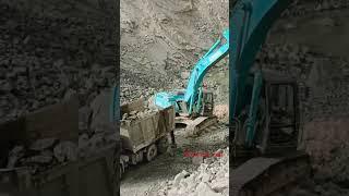 Loading high grade from Kobelco 380 into tipper#mines #shorts #exams #youtubeshorts