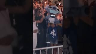 *BACKSTAGE* Rumi Carter and her Stitch plushy in Paris at The Cowboy Carter Tour #rumicarter #rumi