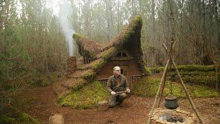 Building a Complete Survival Mini House with dead wood pin needles  rocks and clay