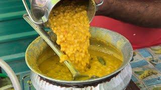 चने और मूंग की दाल के साथ सिंधी दाल पकवान | Kanpur Food | Indian Street Food