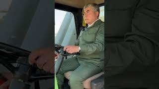 Sirdaryo viloyati hokimi kombaynda paxta terimi mavsumiga start berdi