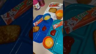 Let’s make breakfast an pack lunch for the GIRLS #viralshort #momproblems #forgotlunch #lunchbox