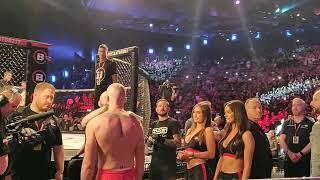 Incredible crowd sing "Zombie" by The Cranberries during Bellator 217