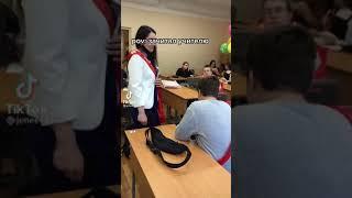 Учительница зачитала реп