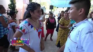 BAILANDO EN LA FIESTA DE LA BODA CIVIL DE YOLITA Y ANDRÉS EN LA COLONIA AVIACIÓN, JAMILTEPEC, OAXACA