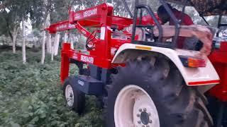 Pole lifting Karen with post hole Digger Swaraj Tractor 963 mob. 9351234101