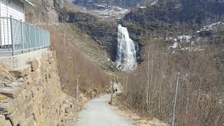 Fossen Bratte waterfall. 17/04/2022