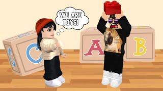 WE BECAME TOYS IN ROBLOX - PLAYING WITH ALEXA #7