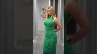 Red Dress vs. Green Dress: Which One Should You Choose? 