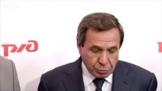 Президент РЖД Владимир Якунин вручил награды лучшим новосибирским железнодорожникам