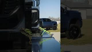 You've never seen a working rig painted like this! watch how the color changes driving around!