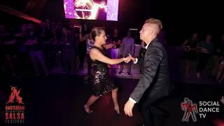 Konstantin Pinaev & Magda Prichodko - Social dancing | Amsterdam International Salsa Festival 2019