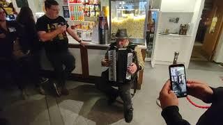 Jorgo spielt auf dem Bud-Spencer-Day 2023 in Bludenz