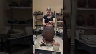 Составная ваза на гончарном круге #potterywheel #potteryart #ceramics #гончарныйкруг #гончар