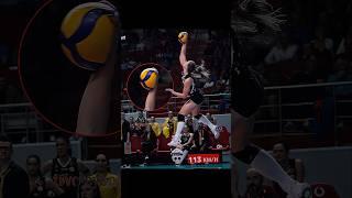 Legendary Ace by Kiera Van Ryk  | Kiera Van Ryk'ın 113 km/h'lik efsane ACE'i