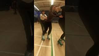 Watch the feet!  Thanks to @Poohelite for sharing some JB style #rollerskate #uk