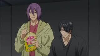 Murasakibara Eating Snacks