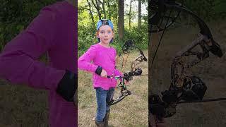My daughter shooting compound bow for the first time! #prouddaddy#bearbows #archery#bowhunting