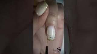 Delicate quick summer manicure 2023. Nail art design. #nails #manicur