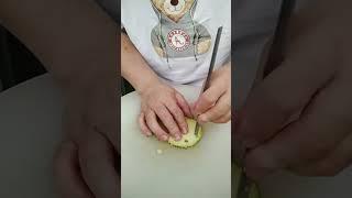 How to Cut Vegetables Faster and Safer with These Simple Techniques