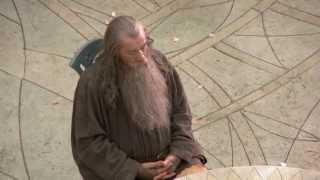 Sir Ian McKellen (Gandalf) falls asleep on the Hobbit set