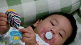 nine in sleeping room 4 On May 4, 2010.avi