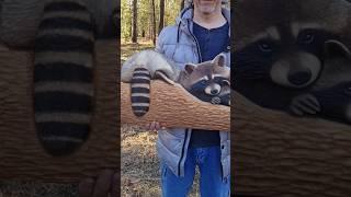 Семейка енотов из дерева Резное панно Резьба по дереву Виль Аптюшев Wood carving #shorts