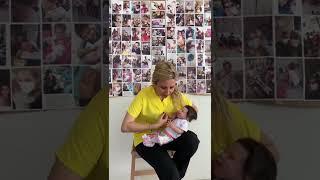Anneler bebeğinizi emzirirken bu hatayı yapmayın 