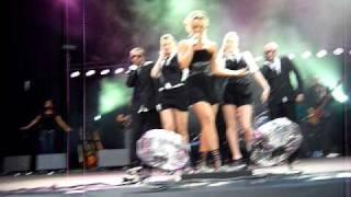 Hadise - Fast Life Live @ Mechelen Maanrock
