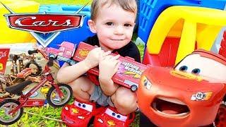 Disney Cars 3 New Toys Scavenger Hunt  McQueen Mater